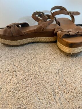 UGG Tan Suede Knot Front Ankle-Strap Platform Sandals